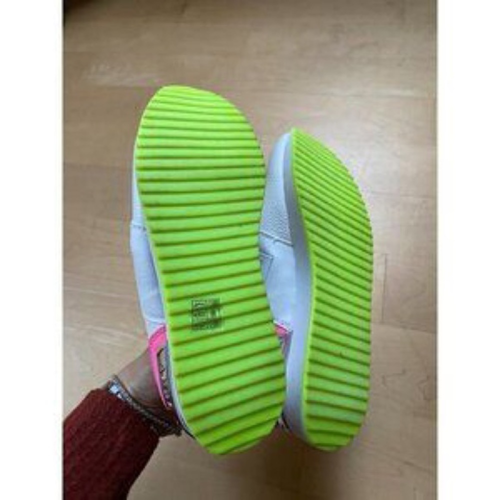 DKNY White Sneakers with Mint Green Interior - Picture 6 of 9